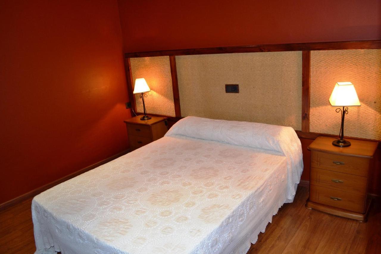 Hostal Pension La Ruta Paterna del Campo Екстериор снимка