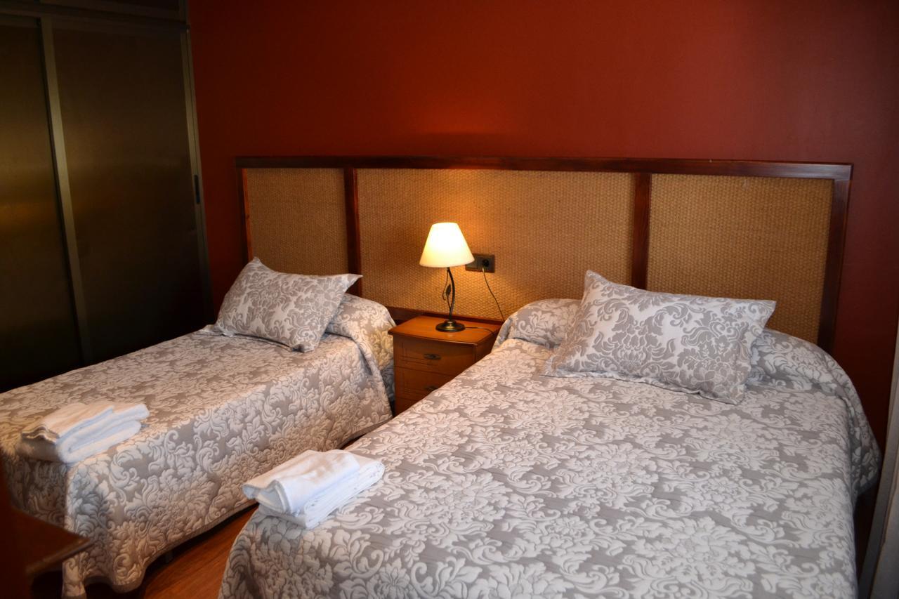 Hostal Pension La Ruta Paterna del Campo Екстериор снимка
