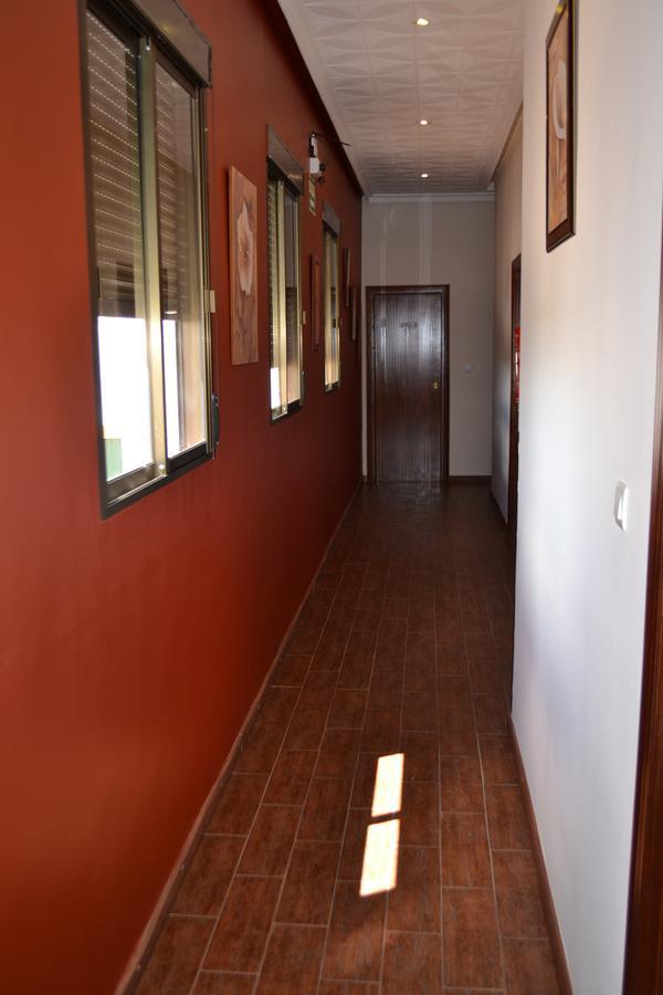 Hostal Pension La Ruta Paterna del Campo Екстериор снимка